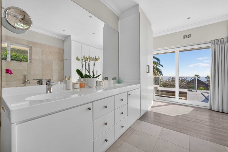 4 Bedroom Property for Sale in Camps Bay Western Cape